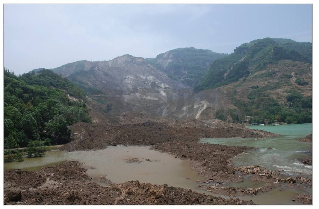 泥石流和山体滑坡的区别以及形成原因是什么？