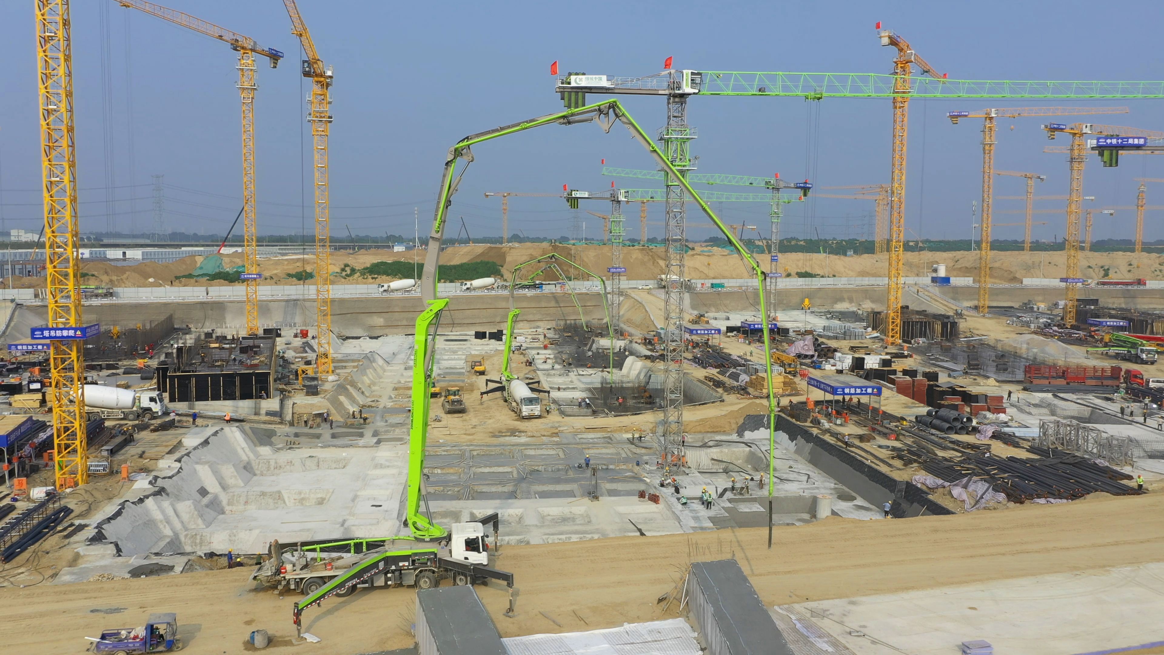 工地打桩为什么建议安装智能打桩定位系统(图1)